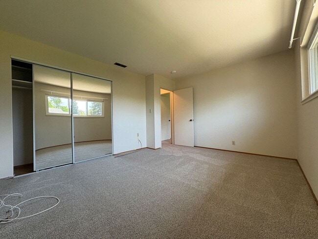 Building Photo - Charming Palo Alto Home with Beautiful Lan...
