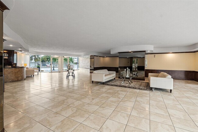 Primary Photo - 2841 N Ocean Blvd