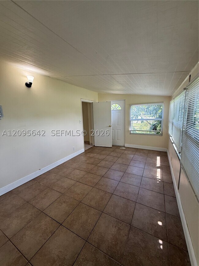 Building Photo - 2519 NW 62nd Terrace