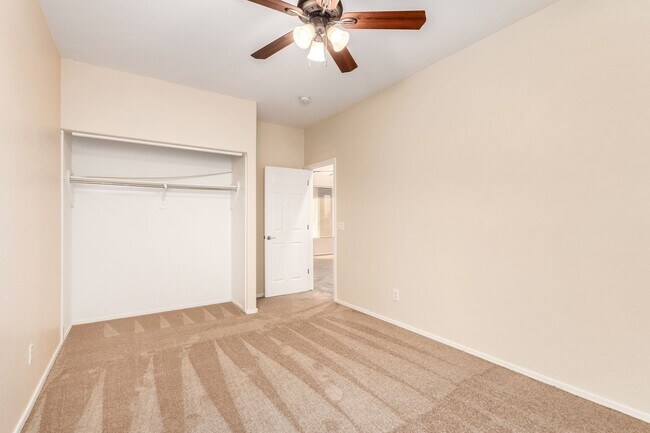 Building Photo - Gorgeous Golf Course Views in Gilbert, AZ!