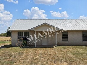 Building Photo - 214-B Melissa Dr