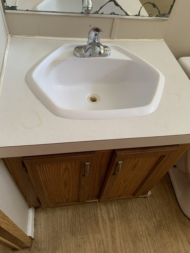 Building Photo - 154 Zackary St