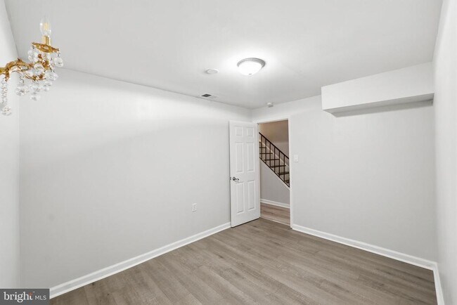 Building Photo - 8562 Tyrolean Way