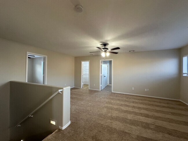 Building Photo - San Tan Valley, 4 bed, 2.5 bath, huge loft, 2300 sqft, 3 car garage