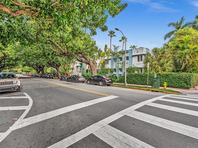 Building Photo - 1009 Meridian Ave