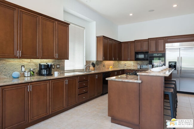 Building Photo - 45 Vista Encantada