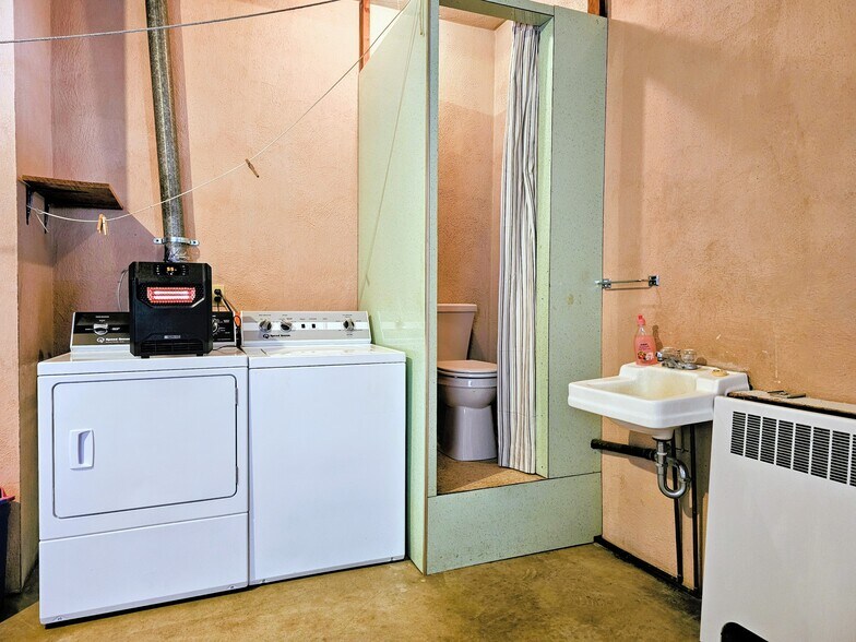 Building Photo - 13 Frederick Ave