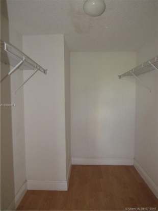 Building Photo - 9979 Nob Hill Ln