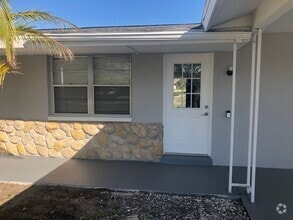 Building Photo - Tudor Dr Duplex