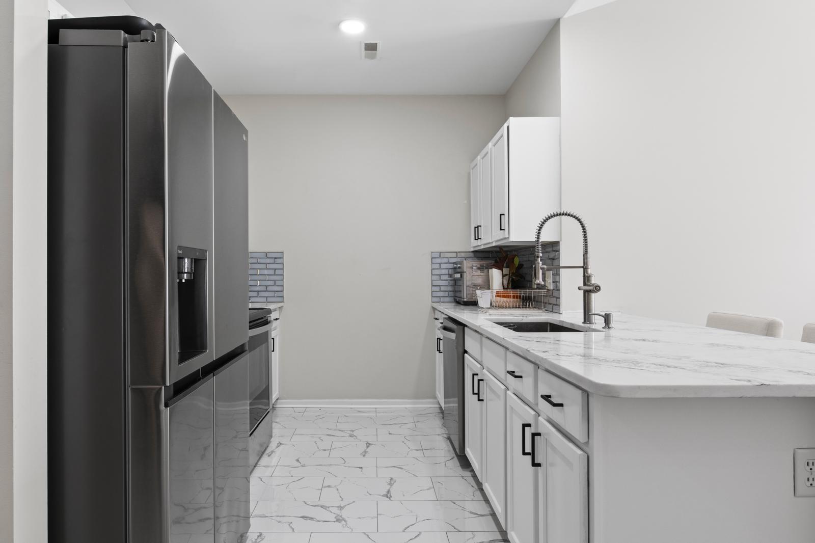 Kitchen - 40433 Glen Eagle Ln