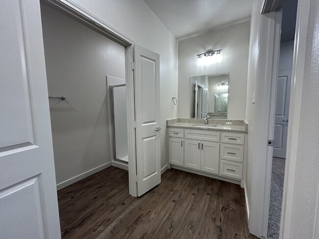 Building Photo - Brand New Duplex in Frenship East!
