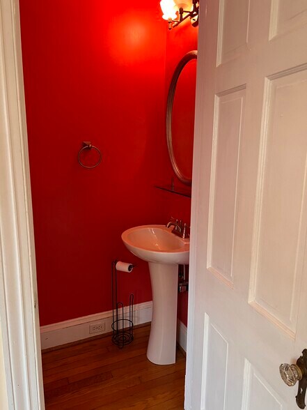 Building Photo - 3213 Condie St