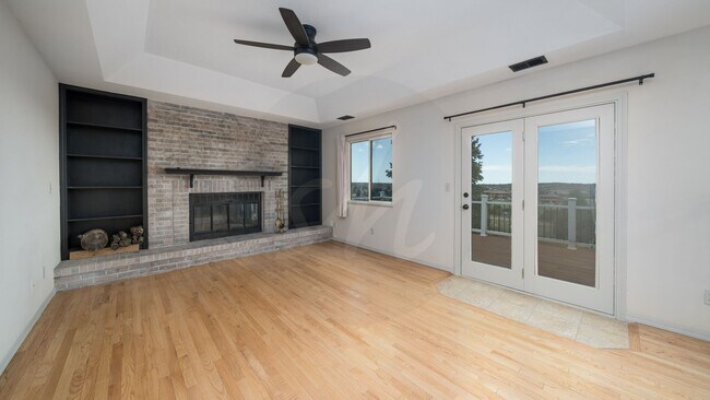 Building Photo - Beautiful 2 Story home in the Heart of Bri...