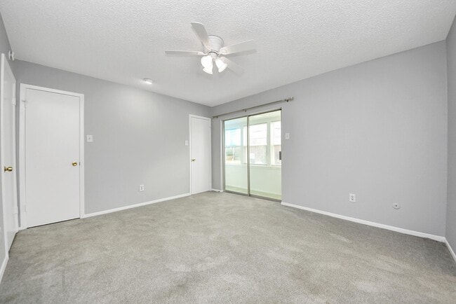 Building Photo - 6306 S Rice Ave