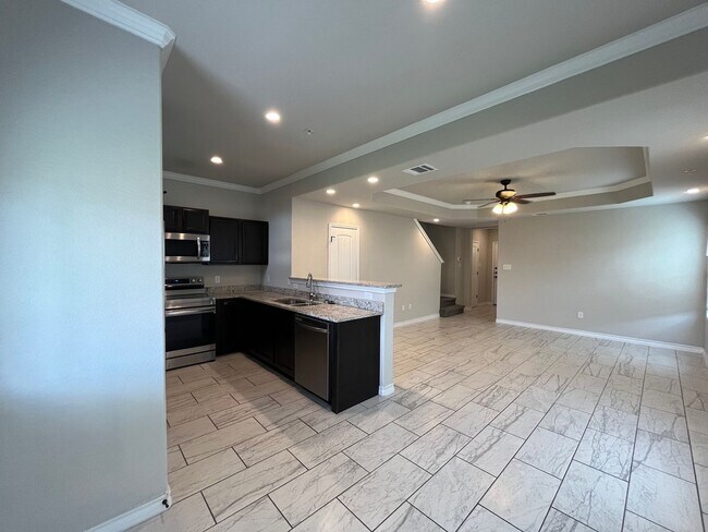 Building Photo - 6310 Luglio Ln