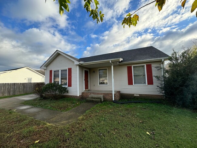 Building Photo - Single Family Home in Clarksville