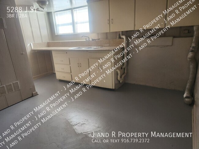 Building Photo - 5288 J St