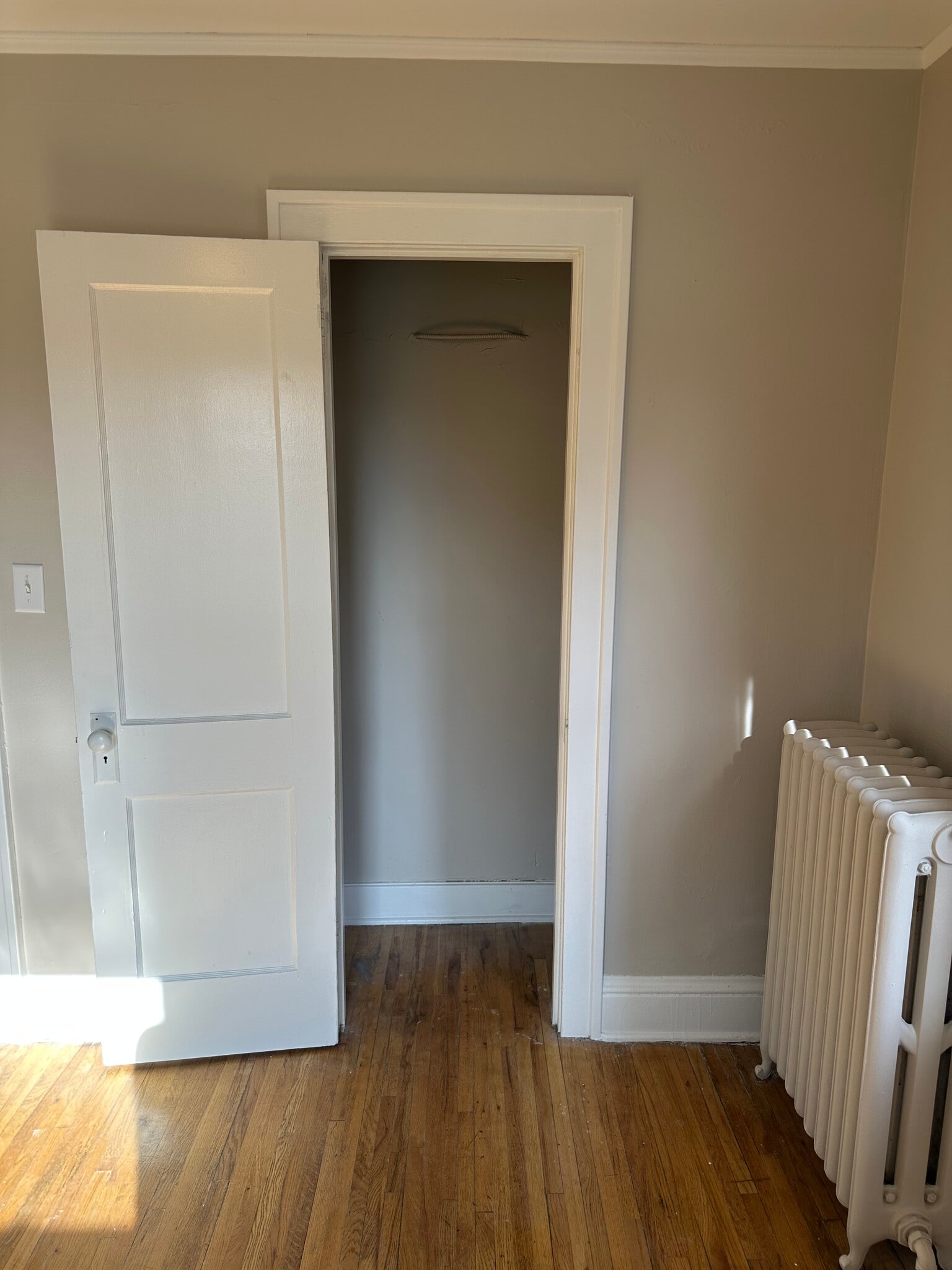 Building Photo - 235 Logan Ave N