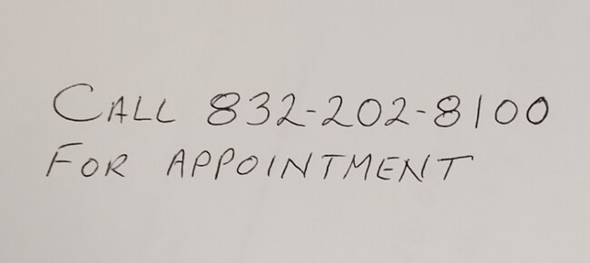 Building Photo - 1016 E Tri Oaks Ln