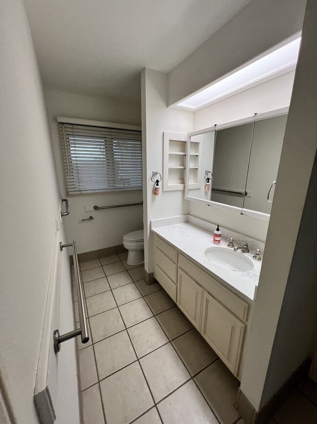 Master Bathroom #1 - 6489 Dry Creek Rd