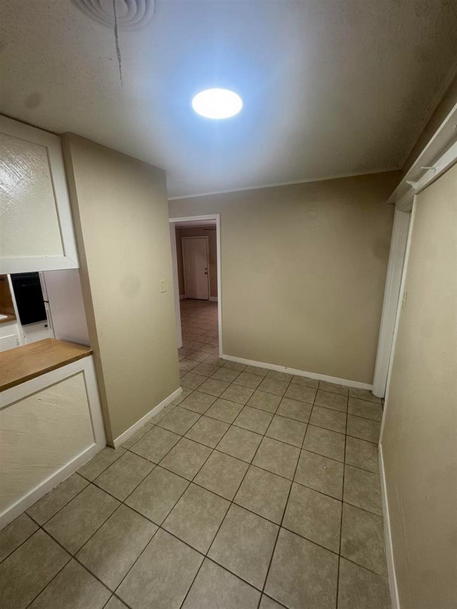 Building Photo - 3726 Bowling Ln