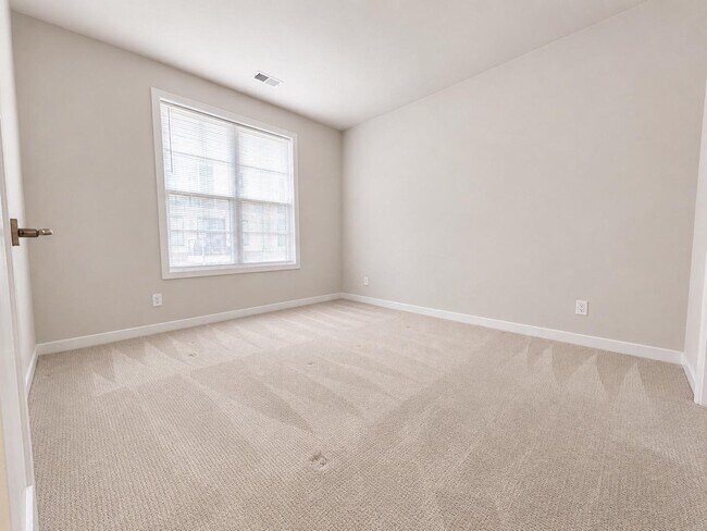 Building Photo - 7556 Sawyer Farm Wy