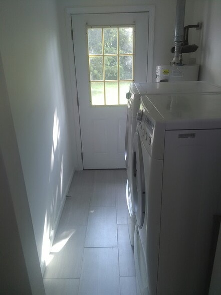 LAUNDRY - 324 Fisher Avenue