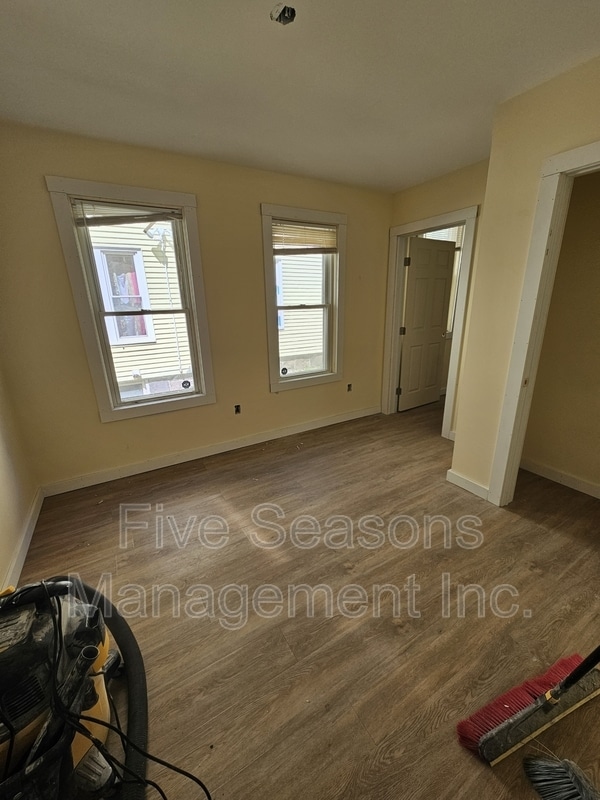 Building Photo - 48 Greene St