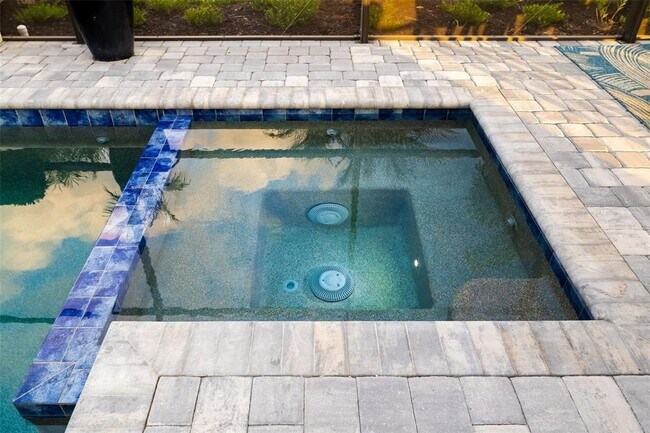 Building Photo - 5617 Lightning Whelk Ln