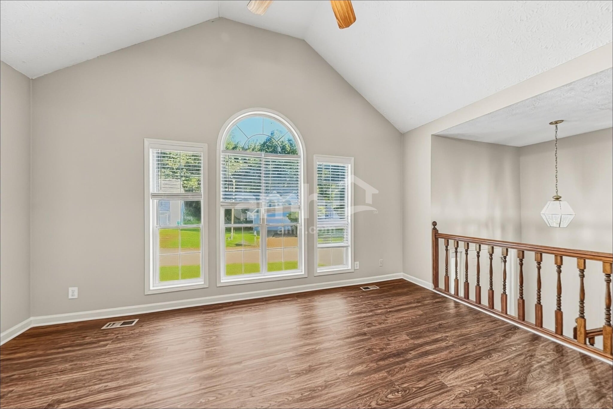 Building Photo - 624 Glendale Forest Dr