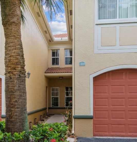 Building Photo - 2439 Centergate Dr