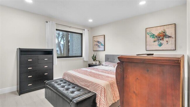 Building Photo - 4292 Deste Ct