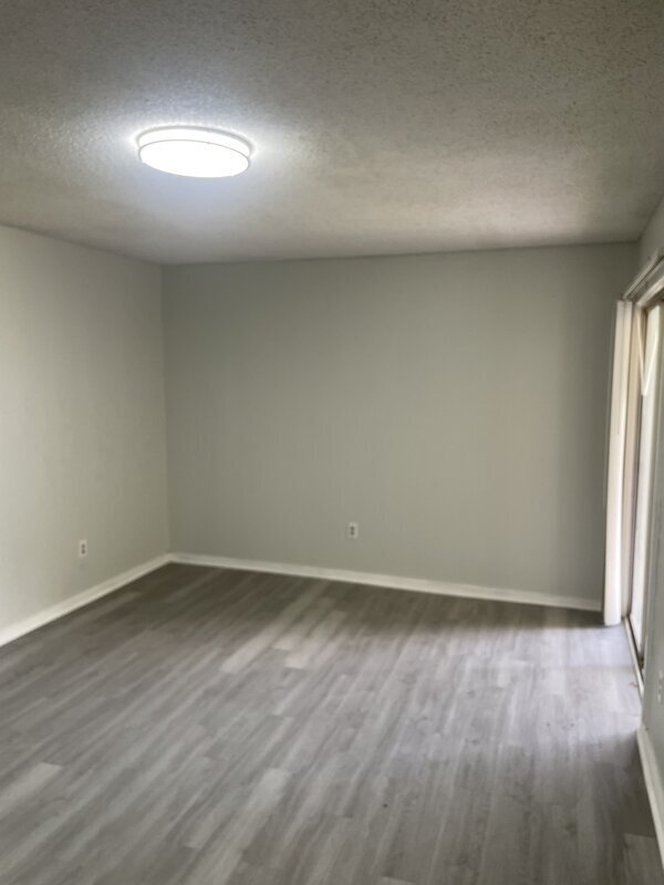 Building Photo - 1208 Bush River Rd