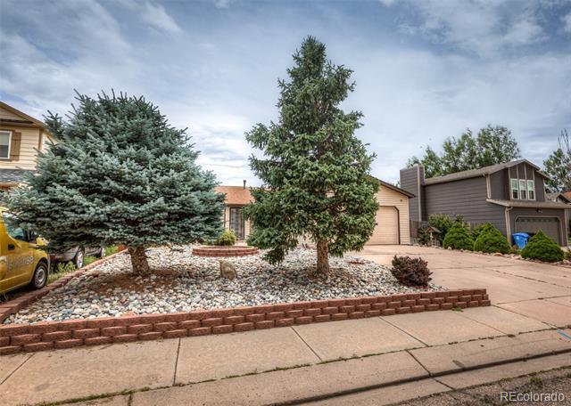 Building Photo - 838 Daffodil St