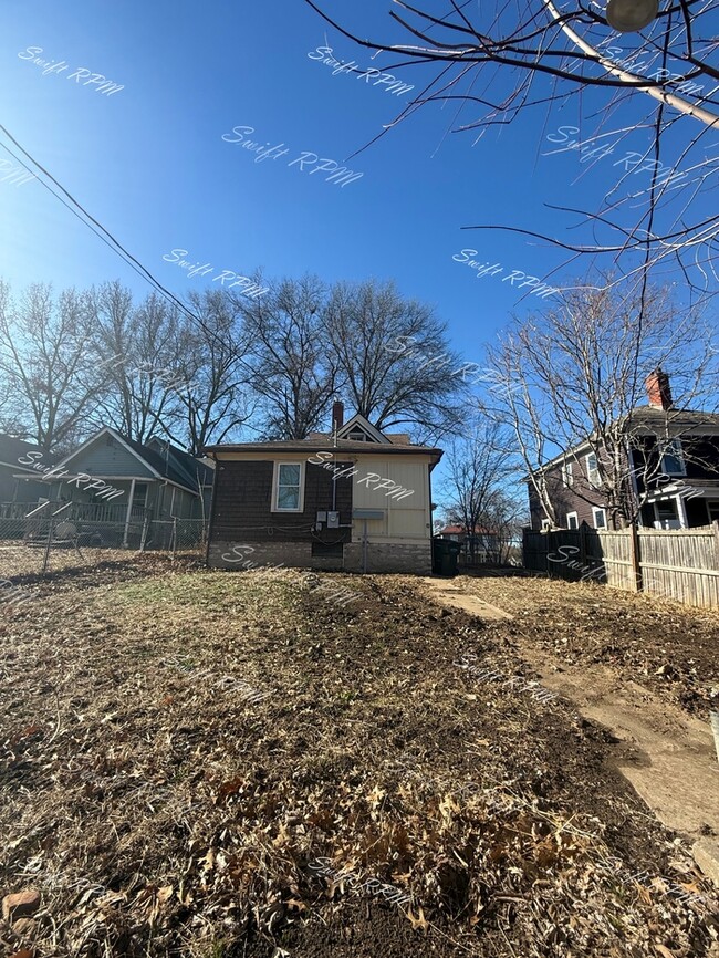 Building Photo - 909 3rd Ave