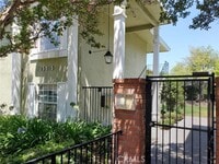 Building Photo - 15815 Landmark Dr