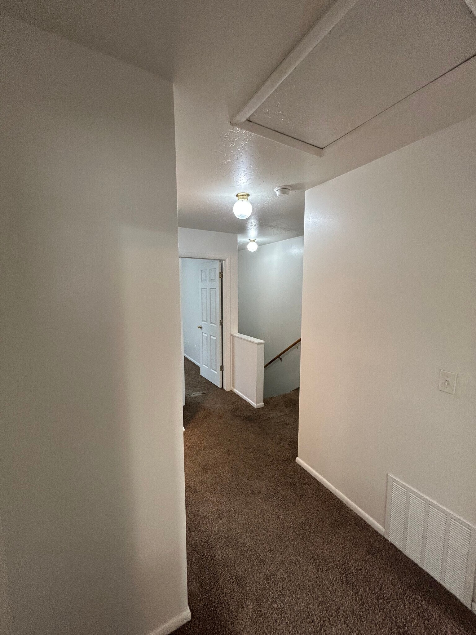 Building Photo - 166 E 1800 N