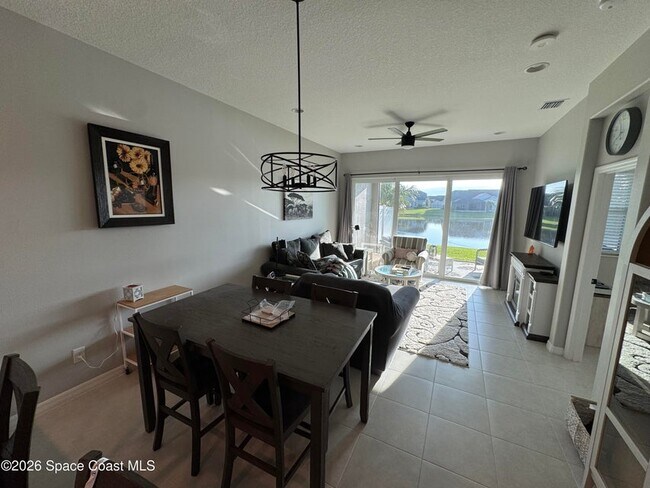 Building Photo - 3010 Avalonia Dr