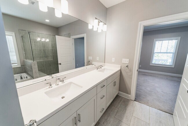 Building Photo - 1791 Willow Way