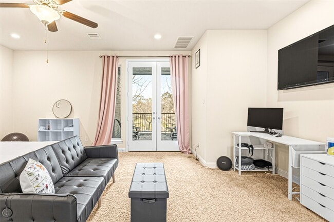 Building Photo - 1757 Sierra Crest Dr