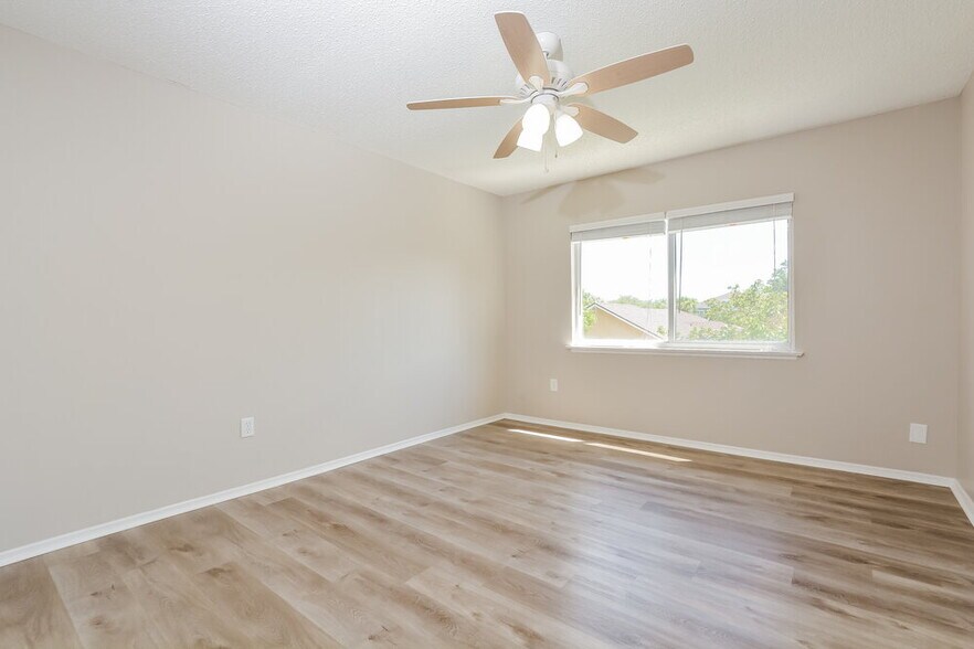 Building Photo - 13212 Canna Lily Dr