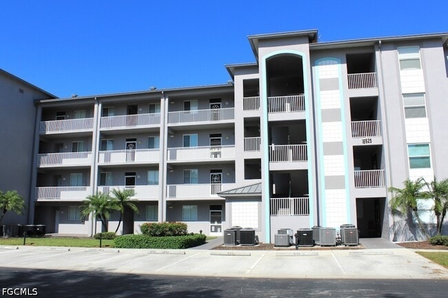 Building Photo - 16625 Lake Cir Dr
