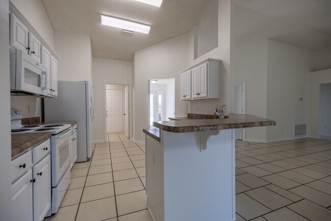 Building Photo - Beautiful 4-Bedroom Home in Ashford Park Community