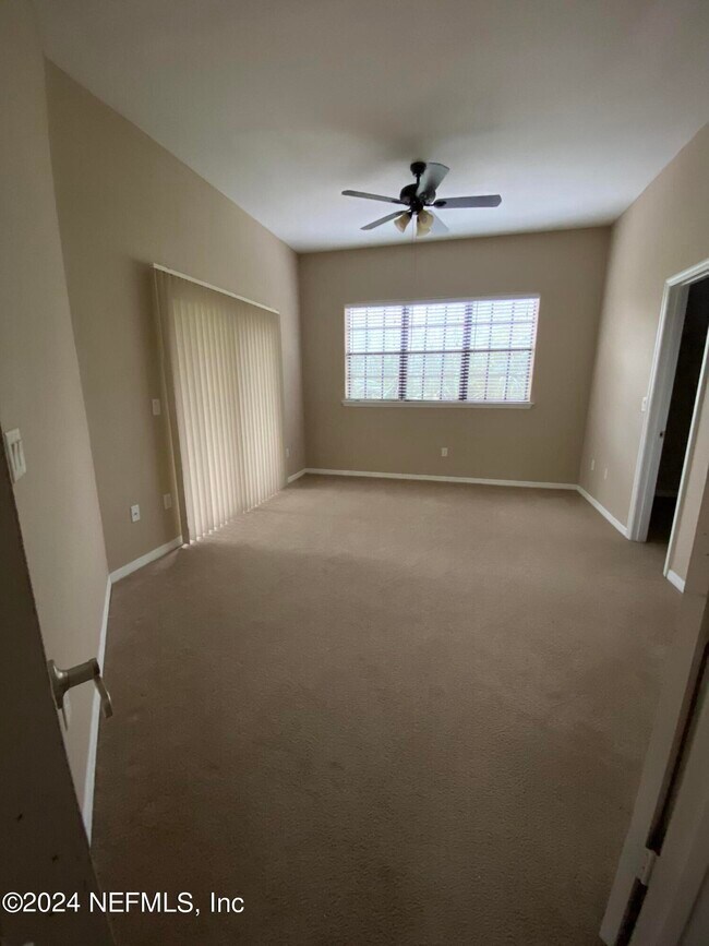 Building Photo - 10150 Belle Rive Blvd