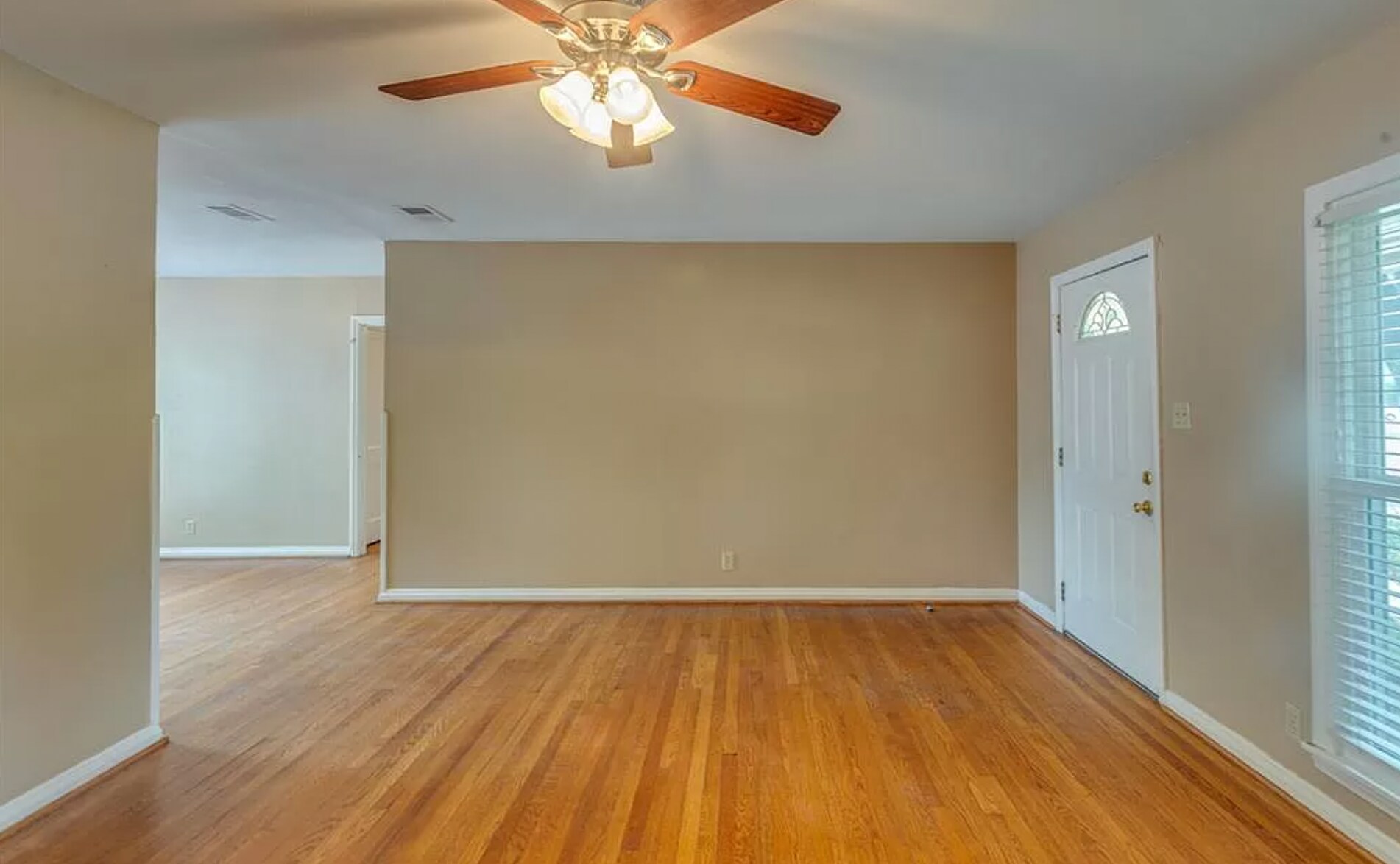 Building Photo - 3504 Corto Ave