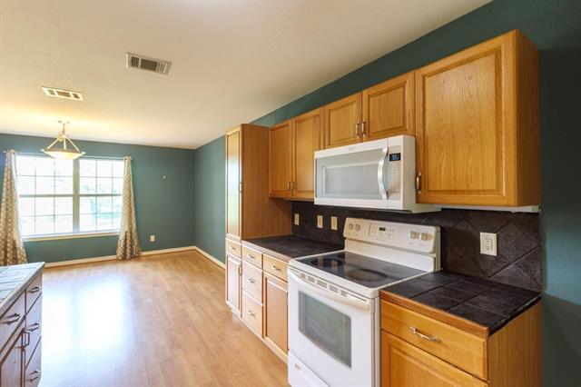 Building Photo - 1822 Sharon Dr