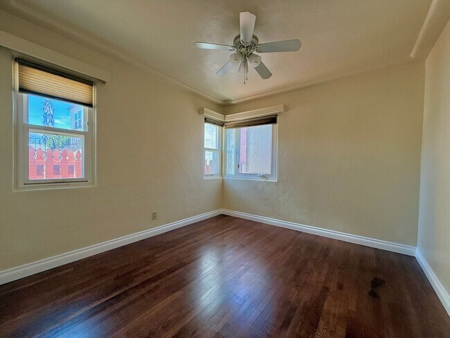 Building Photo - MOVE IN NOW! Cozy Two Bedroom! Shared Outdoor Space!