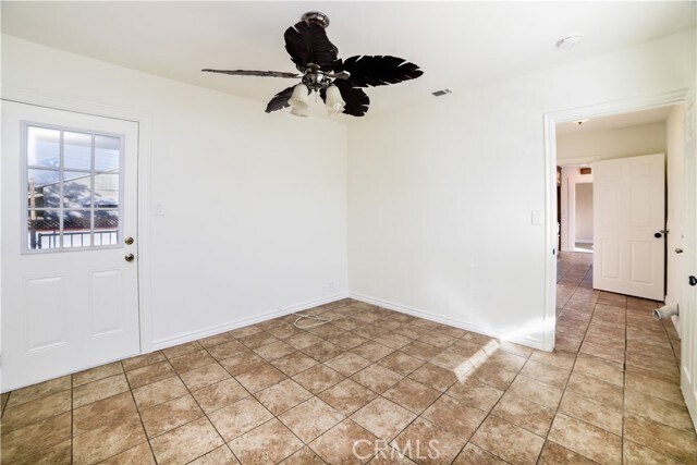 Building Photo - 623 N Nora Ave