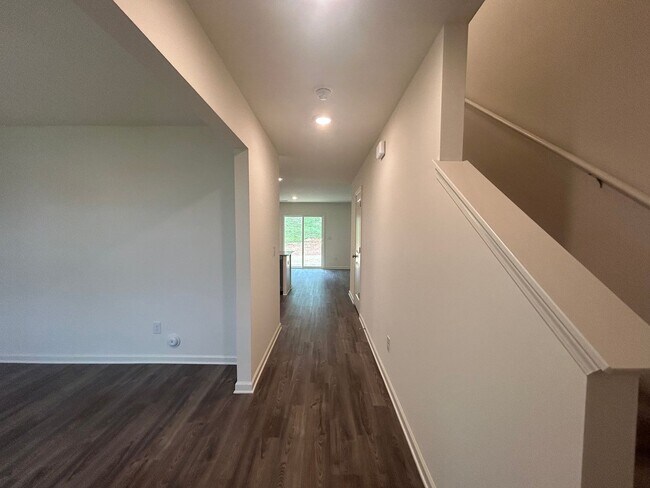 Building Photo - 724 Ironwood Ct
