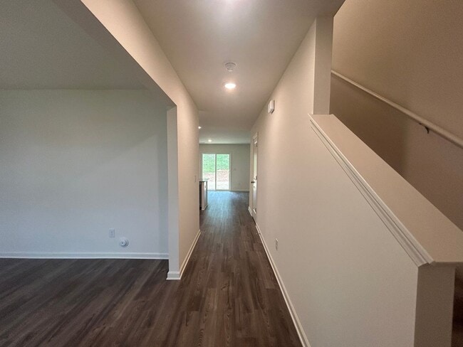 Building Photo - Like NEW 2-story 4 bedroom 2.5 bath Home in the Windcrest Acres Community in Asheboro w/ 1 car-ga...